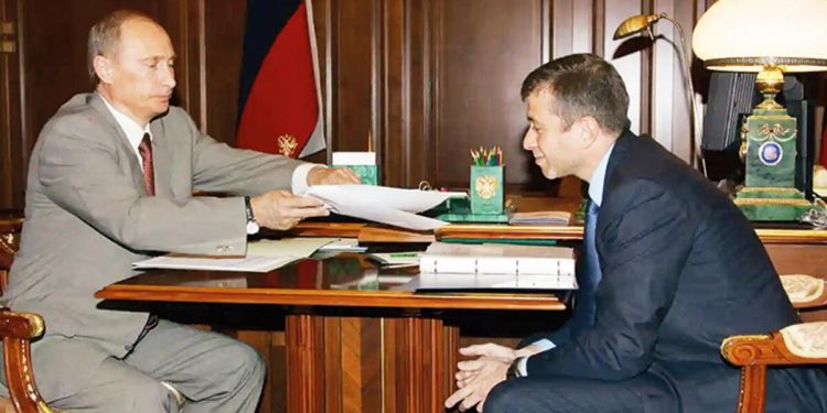 Yetim büyüdü oligark oldu