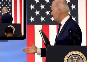 ABD Lideri Joe Biden bu sefer da boşlukla tokalaştı