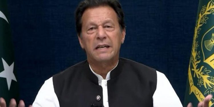 ABD’yi işaret etmişti… Pakistan’da Imran Khan misyonundan alındı!