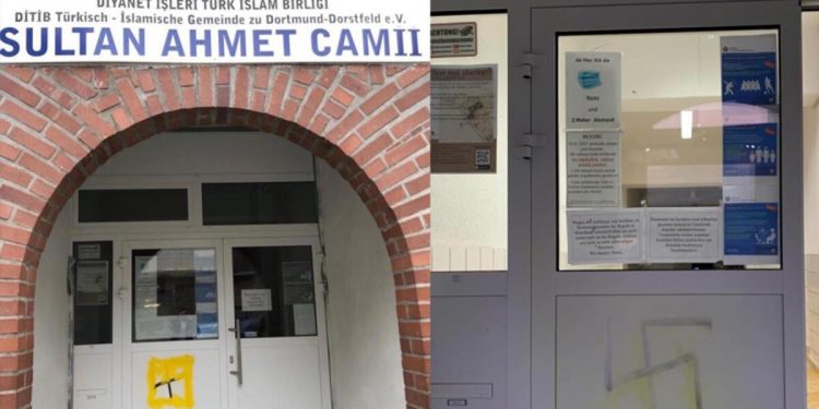 Almanya’da mescide ırkçı atak