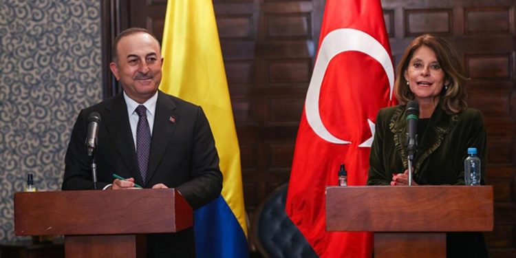 Bakan Çavuşoğlu: Kolombiya ile ikili ticaret hacmimiz önemli bir oranda artarak 2 milyar dolara ulaştı