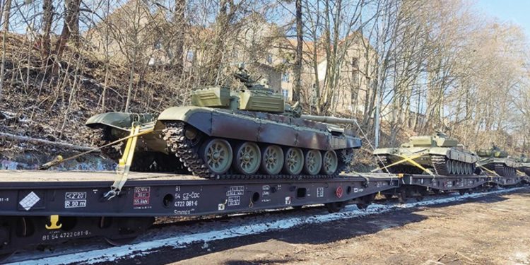 Bir NATO üyesinden birinci tank sevkıyatı: Çekya, Rus imali silahları Ukrayna’ya yolluyor