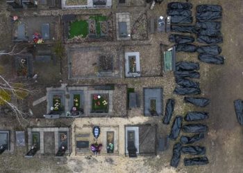 Buça’da onlarca sivilin cansız vücudu defnedilmeyi bekliyor