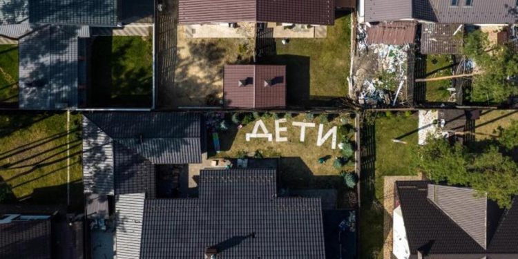 Çaresizliğin resmi! Akından korunmak için bakın ne yaptılar…