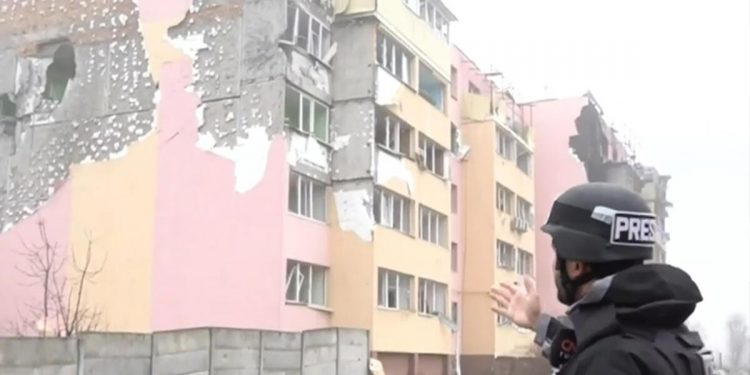 CNN Türk takımı görüntüledi: Ukrayna’nın Buzova bölgesi yaşanmaz hale geldi