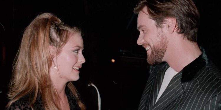 Eski defterleri karıştırdılar: O tokat attıysa sen de zorla kızı öptün!