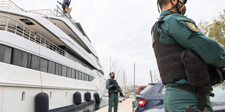FBI’dan İspanya’da oligark yatına baskın