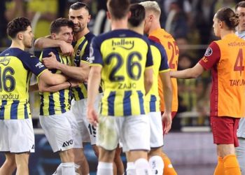 Fenerbahçe – Galatasaray derbisinde tansiyon yükseldi! Rakibinin üzerine koştu
