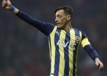 FENERBAHÇE HABERİ: Transferde büyük sürpriz! Mesut’un Özil’in yeni grubu muhakkak oldu