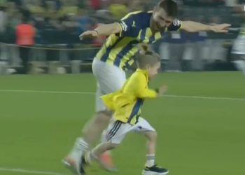 Fenerbahçe’nin üçüncü golü maç sonrası Mert Hakan’ın yeğeninden geldi!