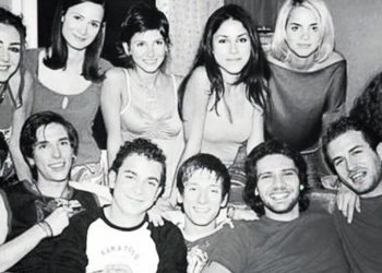 Fotoğraftaki herkes bir gecede şöhret oldu