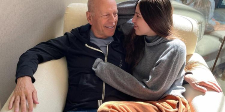 Hastalığı yüzünden mesleği biten Bruce Willis: Malını mülkünü ziyanına satmış