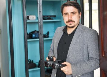 Metaverse gözlüklere demir kapılı muhafaza