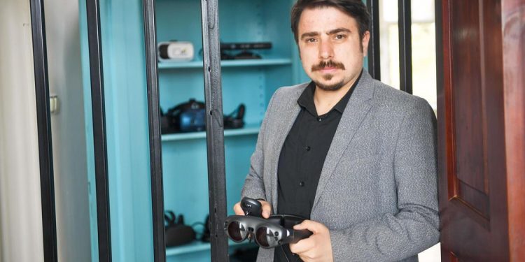 Metaverse gözlüklere demir kapılı muhafaza