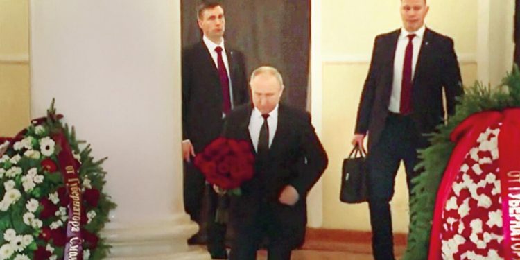 Nükleer topun cenazede işi ne