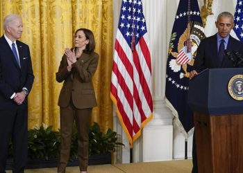 Obama 5 yıl sonra Beyaz Saray’da… Biden neye uğradığını şaşırdı!