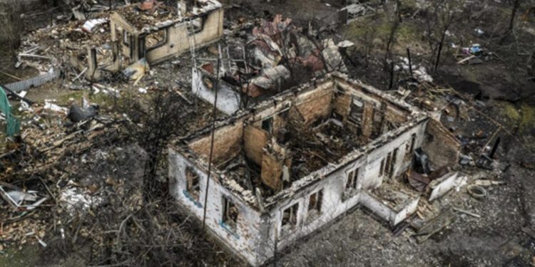 Rus ordusu, Andriivka köyünü ‘çocuk ve bayan var’ yazılarına karşın bombaladı