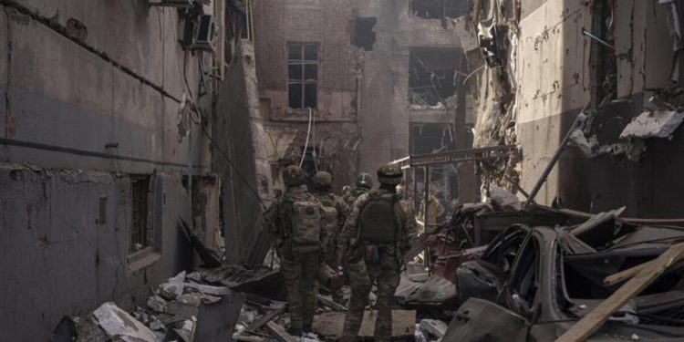Rusya’dan Harkov ve Luhansk bölgesine taarruz: 1 meyyit 18 yaralı