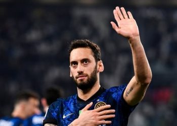 Son dakika spor haberleri: İtalyan basını Hakan Çalhanoğlu’nu manşete taşıdı!