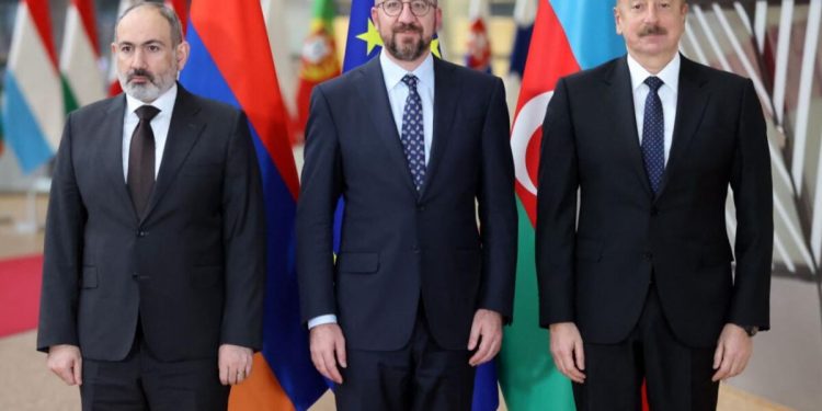 Tarihi doruktan kritik ileti: Barış için somut süreç başlatmaya karar verdik