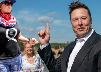 Twitter’ın satılmasına en çok onlar sevindi… Geri dönmek için gün sayıyorlar!