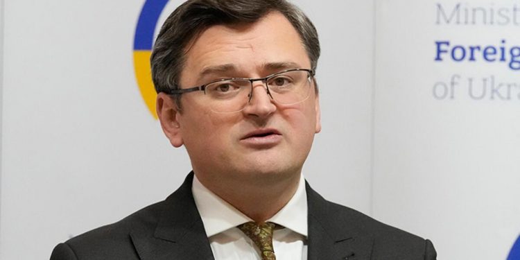 Ukrayna Dışişleri Bakanı: Hayat kurtarmak için NATO’dan daha fazla silah gerek