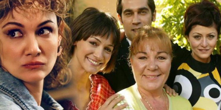 Yayınlandığı periyotta fırtınalar estirmişti… Yaprak Dökümü oyuncusundan yıllar sonra gelen itiraf