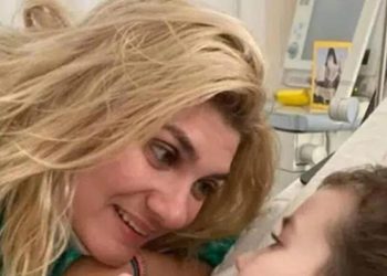 Yunanistan bu anneyi konuşuyor… Kızını zehirlemeden evvel poz vermiş!