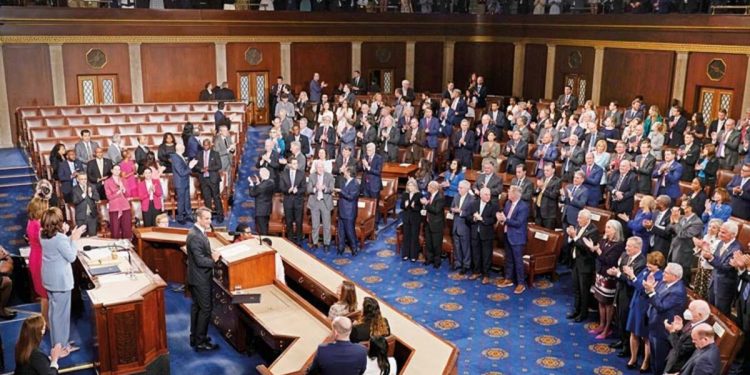 42 dakikada 37 defa alkışlandı: ABD Kongresi’nin coşkusu Miçotakis’i bile şaşırttı