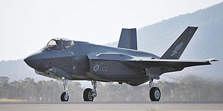 ABD F-35 ve F-15’leri Girit’e konuşlanacak