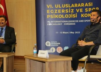 Akdeniz Üniversitesi’nde konuşan Nuri Şahin’den Antalyaspor açıklaması: Farkı hesaplar yapmadım