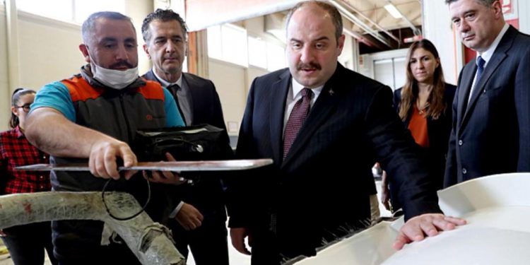 Bakan Varank ziyaret etti: 112 ülkeye su parkı ihraç ediyor