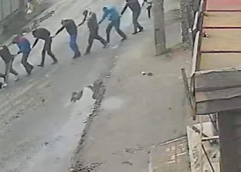 Dünya bu imgelerle sarsıldı… Adım adım vefata yürüdüler!