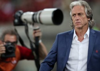 FENERBAHÇE HABERİ: Jorge Jesus kolları sıvadı! Benfica’yı çalışıyor