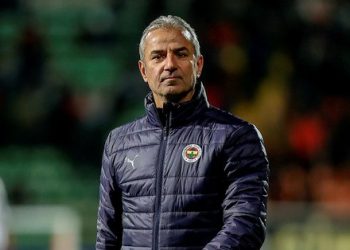 FENERBAHÇE HABERLERİ – İsmail Kartal’dan olay hamle! Görüşmelere başladı