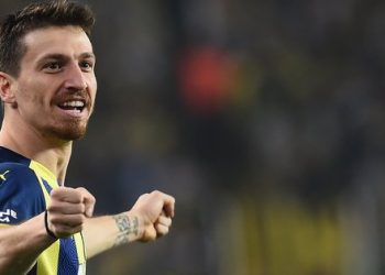 FENERBAHÇE TRANSFER HABERLERİ – Mert Hakan Yandaş’a CSKA Moskova kancası! 2 kat fiyat önerildi