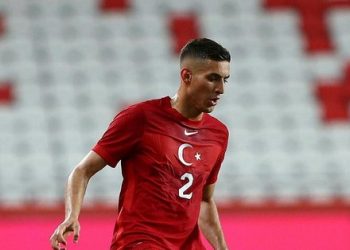 FENERBAHÇE TRANSFER HABERLERİ – Mert Müldür’ün menajeri açıkladı! Fenerbahçe ve Galatasaray…