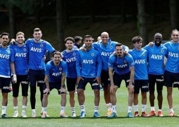 Fenerbahçe’de Karagümrük maçı hazırlıkları sürüyor