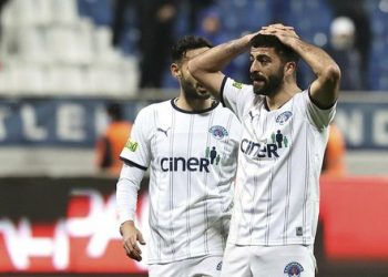 GALATASARAY TRANSFER HABERLERİ: Aslan’dan Umut Bozok hamlesi! “Bir yere imza atma”