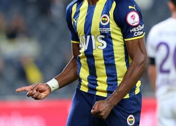 Hakkı Yalçın’dan o yıldızlara büyük övgü! “Ligin en iyisi”