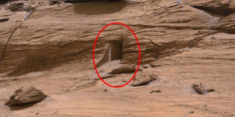 NASA paylaştı, yer yerinden oynadı! Mars’taki ‘kapı’ imgesinin arkasındaki gerçek