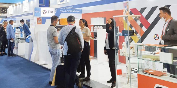 Paris’e ‘kompozit’ çıkarması