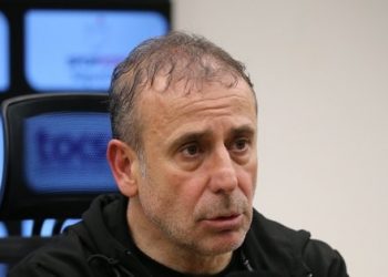 TRABZONSPOR HABERLERİ – Abdullah Avcı’dan çarpıcı açıklamalar! Uğurcan Çakır, Denswil ve transfer…