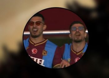 Trabzonspor’da Uğurcan ve Dorukhan’dan müzik performansı! Sahneyi salladılar