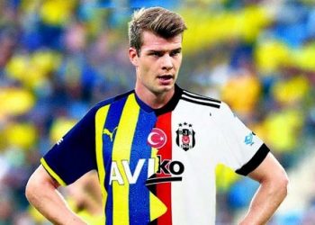 TRANSFER HABERİ – Beşiktaş ve Fenerbahçe’nin Alexander Sörloth yarışı! Menajeri İstanbul’a geldi