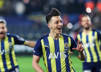 TRANSFER HABERLERİ – Mesut Özil’in menajerinden flaş açıklama! Fenerbahçe’de kalacak mı?