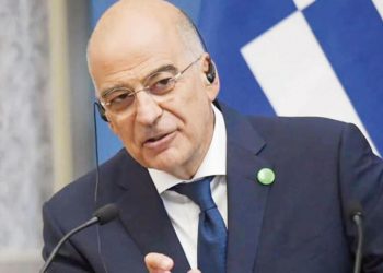 Yunan Bakan Dendias yeniden Türkiye’ye yüklendi