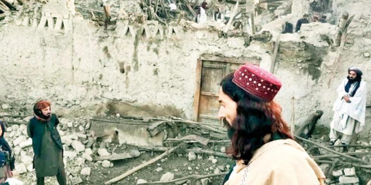 Afganistan’ı zelzele vurdu! 5.9’luk sarsıntıda 1000 meyyit