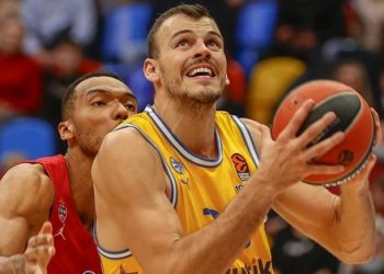 Anadolu Efes Ante Zizic transferini resmen açıkladı