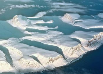 Antarktika’da korkutan keşif: Yağan karda birinci sefer mikro plastik bulundu